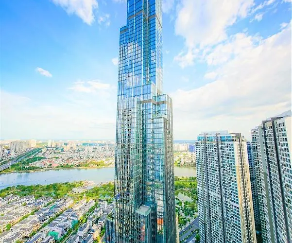 Central s - Vinhomes Central Park, Landmark 81 Area & Ice Skating Rink